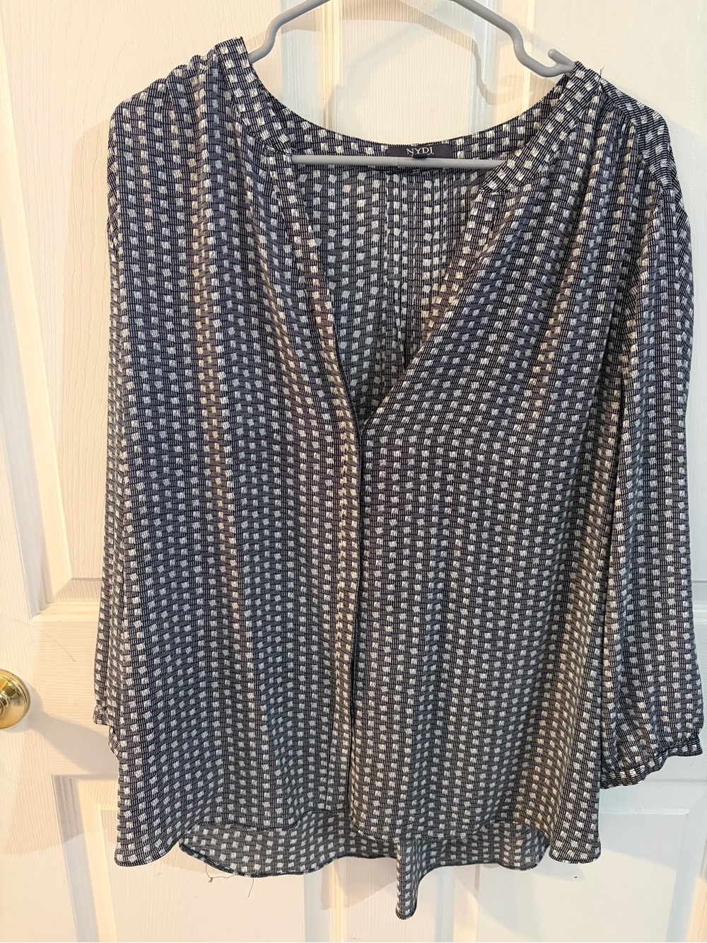 NYDJ Black White Geometric Print V-Neck Blouse XL
